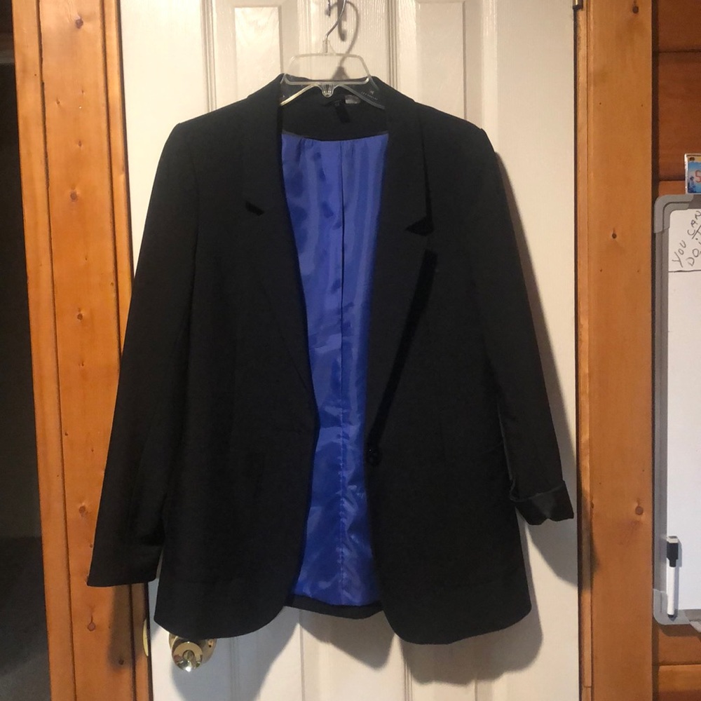 Long black blazer